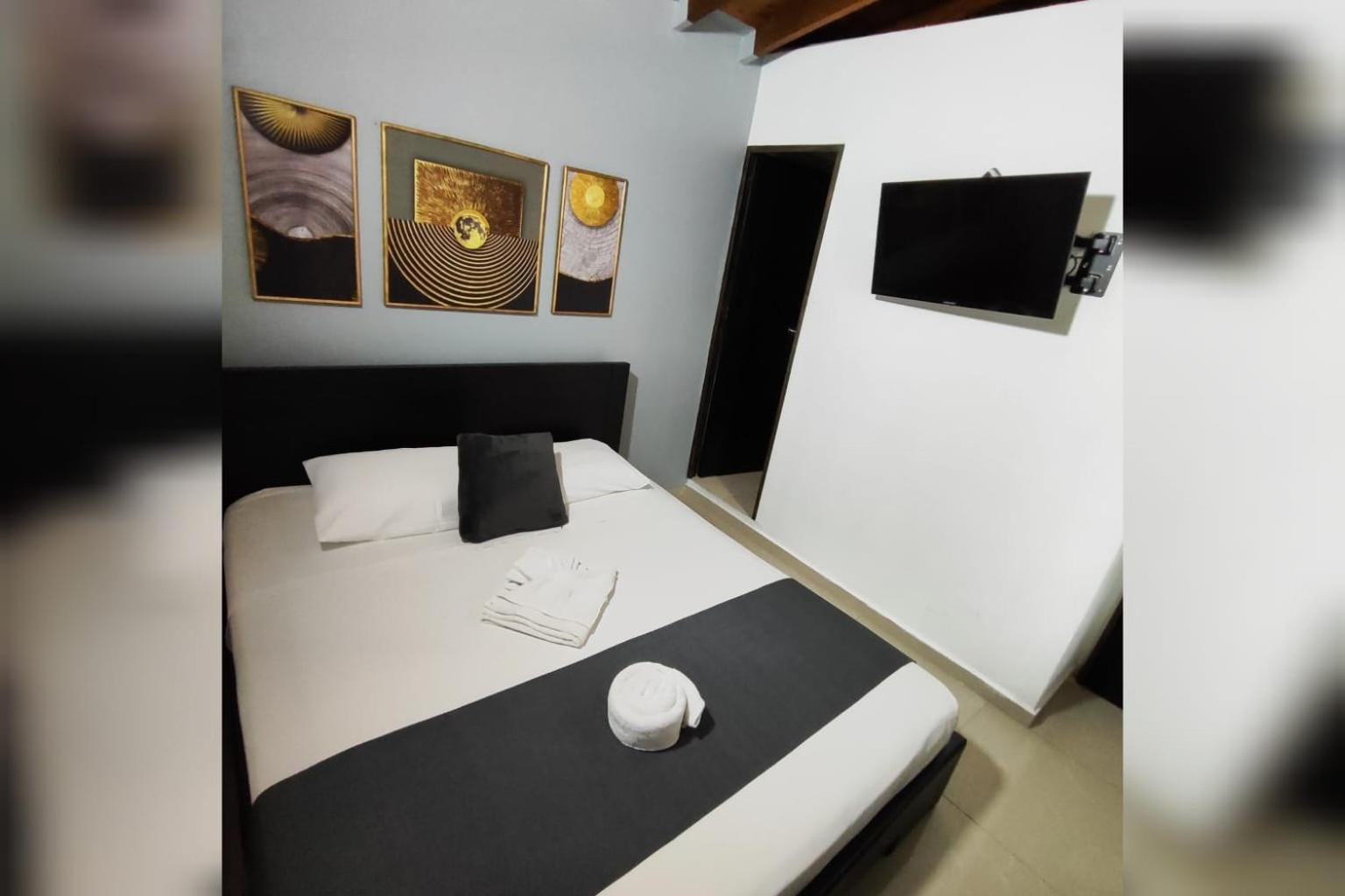 International Hotel Medellin Exterior photo